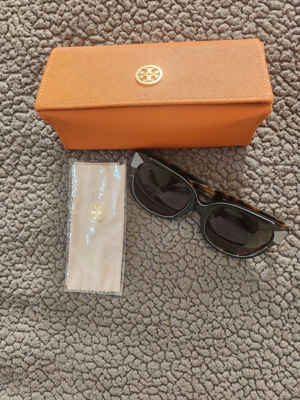 Tory Burch Orange Sunglasses Case with Tortoiseshell Sunglasses